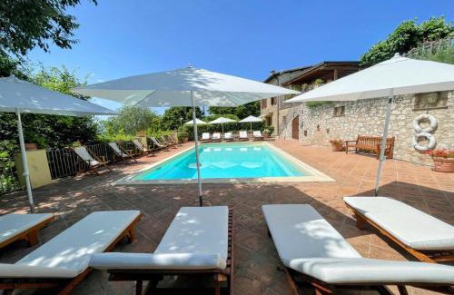 Spoleto Villa | Exclusive Spoleto Country Park Pool Park Activities Mountain View Sleeps 28