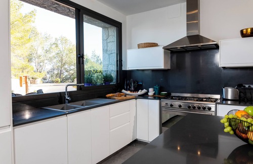 Vora-Sitges Villa | Exclusiva Villa en la Montaña del Garraf a Minutos del Mar