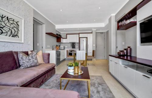 Greater Johannesburg Metropolitan Area Apartamento | Executive 3 bed apartment with balcony & Executive 2 bed apartment in Sandton