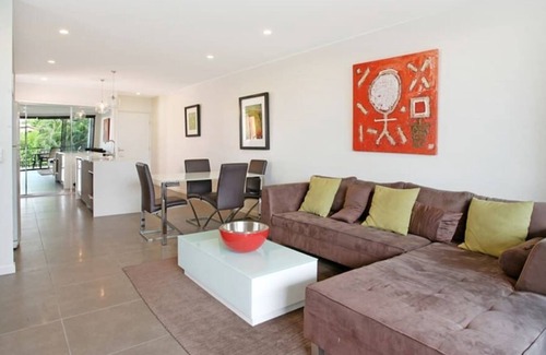 Bulimba Apartamento | Executive, Family-Friendly, Pet-Friendly, Free wifi, Leafy outlook