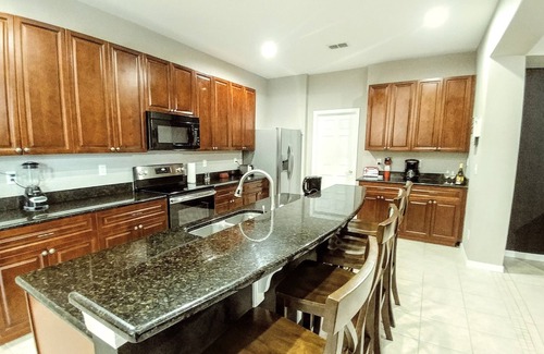 Legacy Park Casa | Villa ejecutiva 7BR y 4. 5 baños con piscina / SPA / sala de juegos cerca de DisneyWorld Orlando.