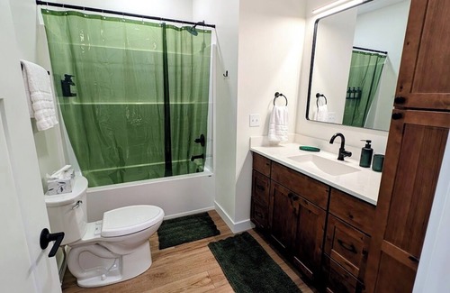 Exira Apartamento | Exira 107 - Cozy 2BR Above Coffee & Goods Shop