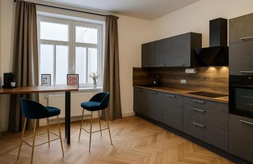Bad Sooden-Allendorf Apartamento | Exklusive 2 Whg - 6 SZ - 14 P - 2 Küchen - 4 Bäder - Mitten in Deutschland - Kurstadt fußläufig