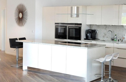 Kronach Apartamento | Exklusives Loft unterm Dach mit 40qm Terrasse