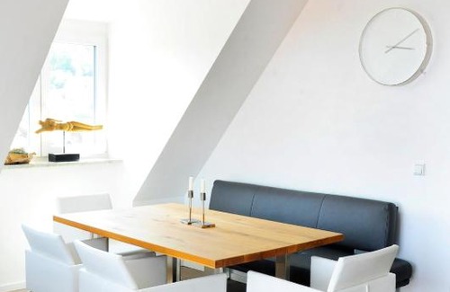 Kronach Apartamento | Exklusives Loft unterm Dach mit 40qm Terrasse