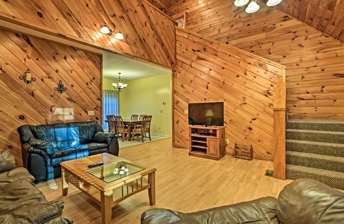 Springville Casa | Expansive Cabin with Kentucky Lake Access!