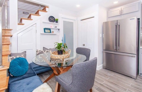 Highland Park Casa | Expansive Luxury Triplex | near T