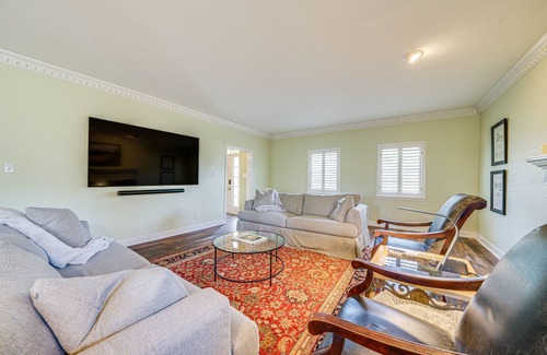 Texarkana Casa | Expansive Texarkana Home w/ Yard: Near Golf!