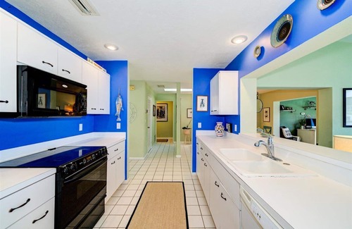Harbor Bluffs Casa | Expansive water views at Belleair Beach - dock your boat, kayak, & have fun here