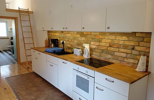 Devin Casa | Experience a wonderful time in the blue sun of Devin.