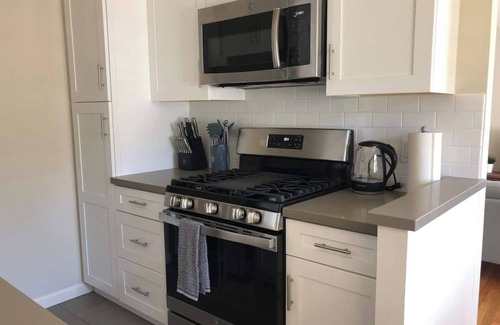 South San Mateo Apartamento | Experience comfort and convenience in this charming 1-bedroom apartment