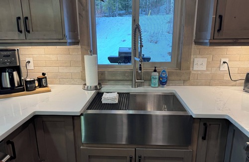 Coram Condominio | Experience Glacier From This Stunning 2bd/2ba Condo w/Private Hot Tub & BBQ #1-4
