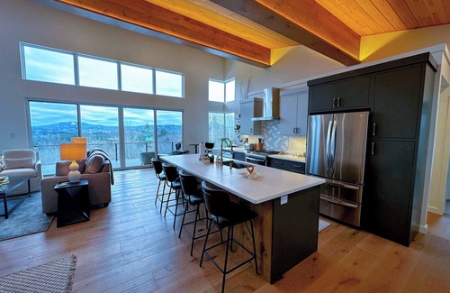 Bethlehem Casa | Experience luxury and comfort at the Retreat at Arrowhead in Bethlehem, NH