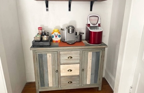 Morningside-Lenox Park Cabaña | ¡Cotizada recientemente! CAMINATA A Piedmont Park - Recién amueblado - Se admiten perros - Wifi gratuito