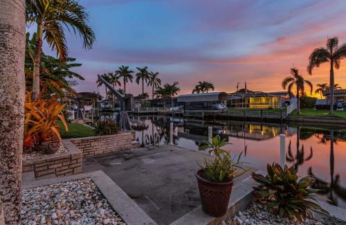 Yacht Club Casa | Experience Peace & Elegance - Fish House - Roelens