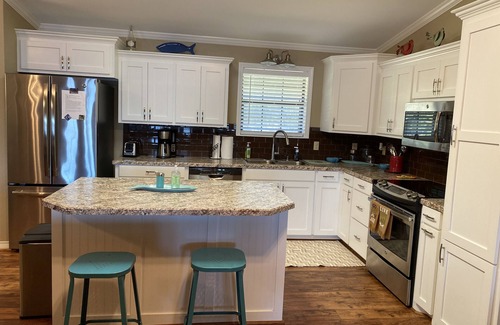 Farmerville Casa | Experience tranquility in this spacious 4- bedroom house on Lake D'Arbonne.