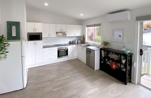 Belmont South Cabaña | Explore Lake Macquarie and Newcastle!