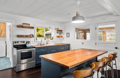 Maple City Casa | Explore Leelanau Peninsula, Near Beaches and Lakes! Sleeping Bear Cottage