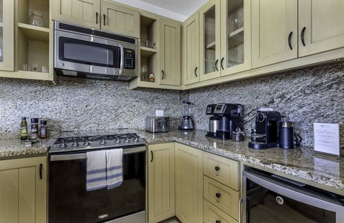 El Tezal Apartamento | Exquisite 2 BR + Grill & Ocean Views @ Tezal !
