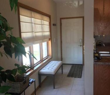 Oak Lawn Apartamento | Exquisite Brand New Beauty