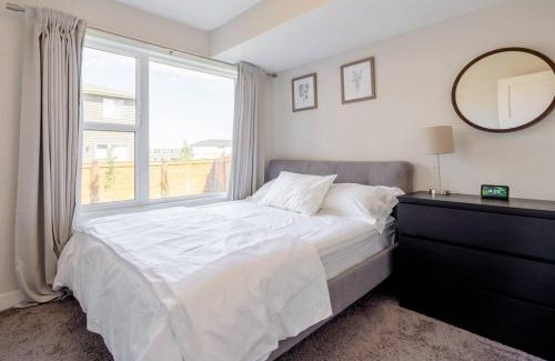 Sage Hill Apartamento | Exquisite One Bedroom Apartment in NW