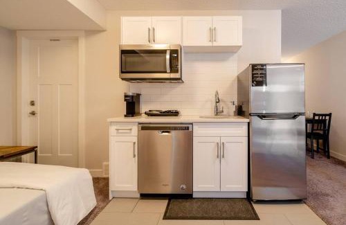Sage Hill Apartamento | Exquisite One Bedroom Apartment in NW