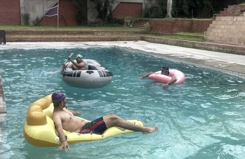 Agra Villa | Exquisite Villa: 4 BR with Huge Pool, Gardens, Indoor Fireplace