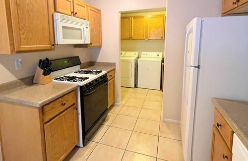Las Vegas Casa | Extended Stay 3 Bedrooms Cozy Townhouse Living
