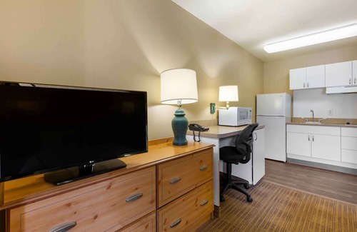 Linthicum Heights Hotel | Extended Stay America Select Suites Baltimore BWI Airport