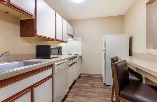 Executive Park Hotel | Extended Stay America Select Suites Charlotte Tyvola Rd Exec