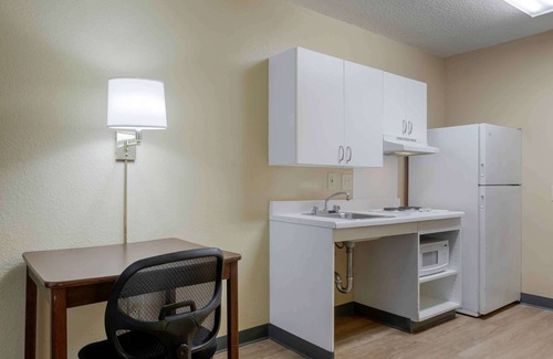 Westlake Hotel | Extended Stay America Suites Cleveland Westlake