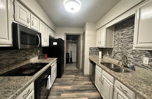 Northeast Carrollton Casa | Extended Stay: Backyard, Garage, Fireplace