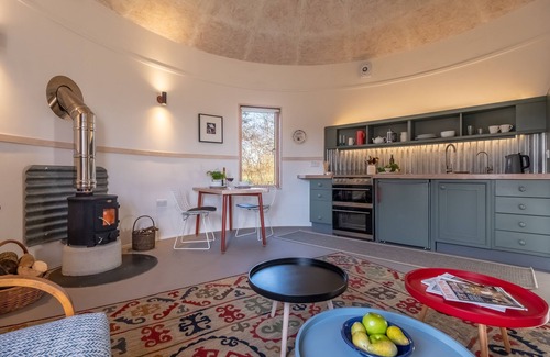 Parham Apartamento | Extraordinarily converted grain stores - The Silos