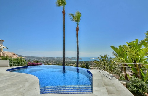 Costa de Benissa Villa | Extraordinaria villa con exclusivas vistas panorámicas al mar de Moraira a Calpe