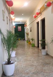 Rakabganj Hotel | EZ Stayz By Vilaasitaa Agra