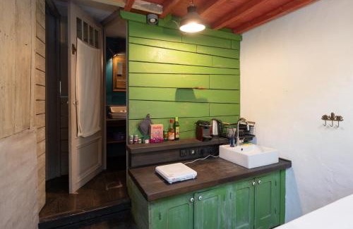 Saint-Julien-du-Serre Casa | Eza - Gîte pour 6 voyageurs avec jardin