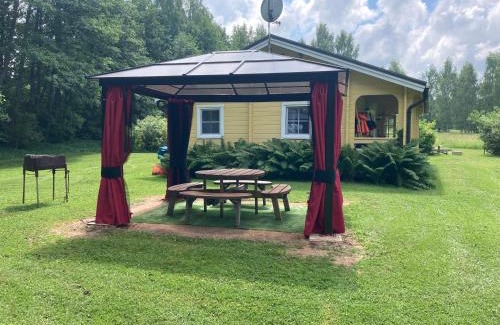 Kusneri Casa | Ezerzemes