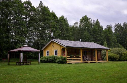 Kusneri Casa | Ezerzemes