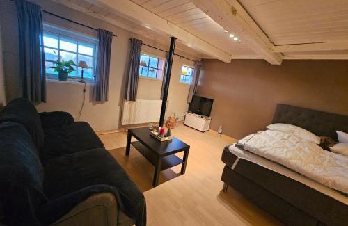 Borgsum Apartamento | Föhrzeit 2 Klein und fein mit Terrasse, friesisch gemütlich