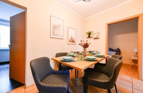 Cottbus Apartamento | Fürst-Pückler-Apartment bis 6 Personen Waschmaschine Küche 2x Parkplätze Terrasse Netflix