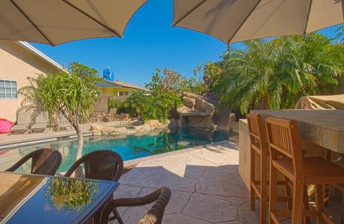 Southeast Anaheim Casa | F-13 California Dreamin