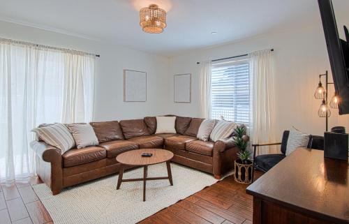 Hermosa Village Casa | F-22 Castle House 2