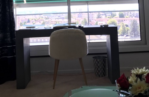 Novel Apartamento | F1 bis confortable y cálido, reformado, totalmente equipado, 3 estrellas.