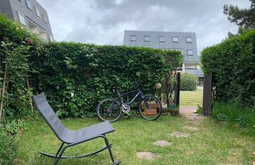 Bernieres-sur-Mer Apartamento | F1 véranda jardinet en résidence front de mer