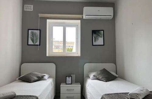 Msida Casa | F4 Room 3, Private Room two single beds shared bathroom