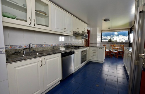 Quito Condominio | Fab PH Ideal LOC, Vistas!, Recogida gratuita del aeropuerto en 5 noches, Terraza, Fam FND, WiFi