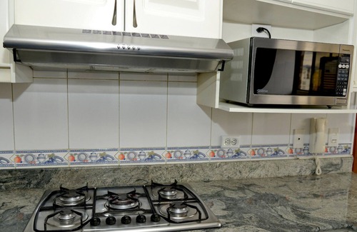 Quito Condominio | Fab PH Ideal LOC, Vistas!, Recogida gratuita del aeropuerto en 5 noches, Terraza, Fam FND, WiFi