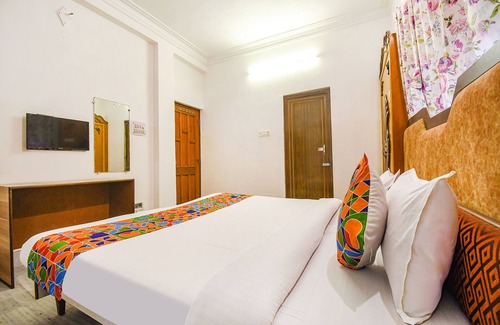 Salt Lake Hotel | Fabexpress Astoria House