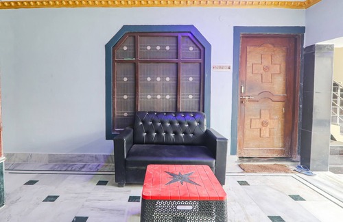 Ayodhya Hotel | Fabexpress Awadh Inn