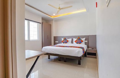 Kadubeesanahalli Hotel | Fabhotel Aiyyangaar Inn
